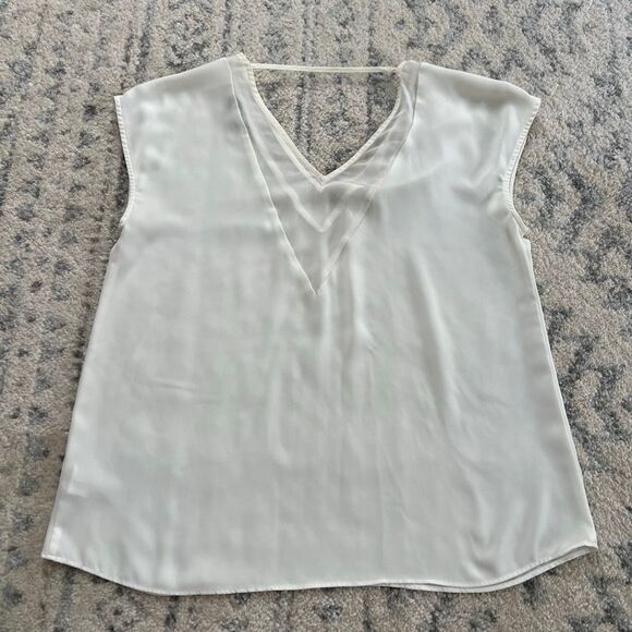 Women’s Express White Oversized Blouse - Picture 1 of 3
